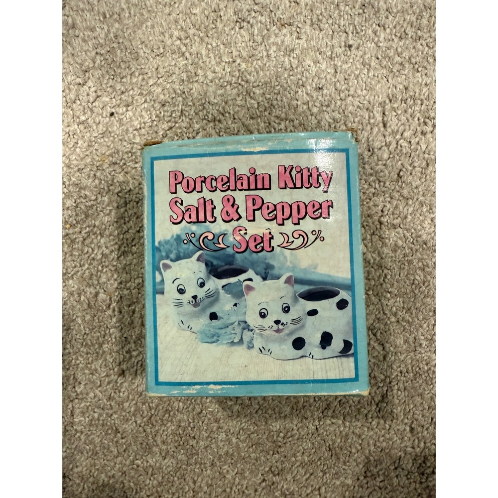 Vintage Porcelain Kitty Salt Pepper‎ Shaker Set Cute Cat Kitchen Decor